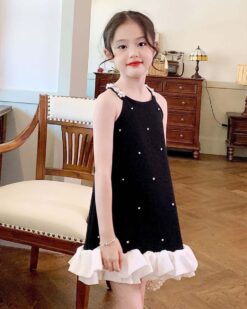 Đầm Đen Cổ Yếm Đính Hột 6 Đầm Đen Cổ Yếm Đính Hột