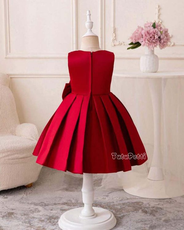 Đầm Công Chúa đỏ viền ngọc trai