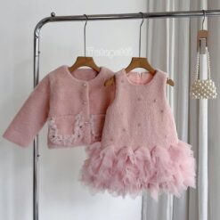 Đầm Tiểu Thư Suông Trắng Hồng Phối Áo Khoác Lông
