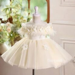 Đầm Công Chúa Bẹt Vai Hoa Trắng