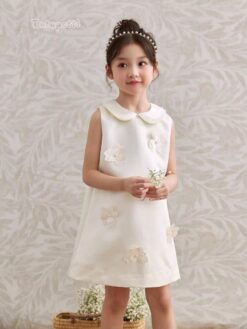 Đầm Tiểu Thư Suông Đính Hoa Trắng